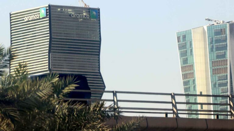 «أرامكو»: خط أنابيب شرق غرب شريان حيوي لضمان استمرار إمدادات النفط